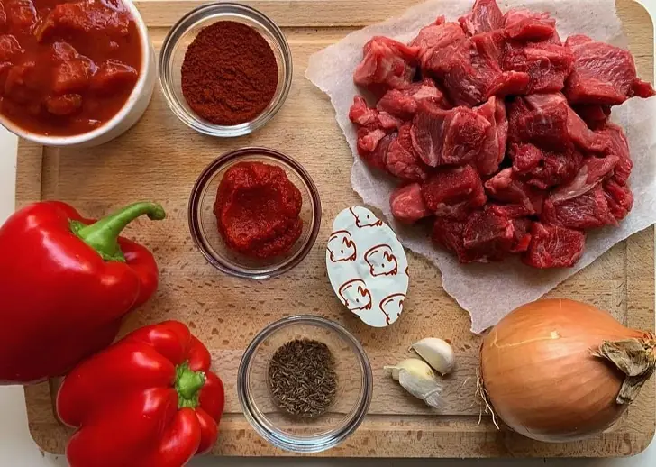 How to make the perfect Hungarian Goulash.