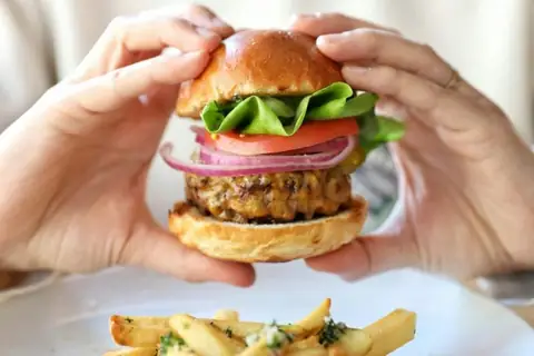 9 Healthy Places to Eat That Redefine Fast-Food Options