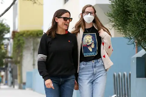Jennifer Lopez’s Loving Bond With Ben Affleck’s Daughter Violet