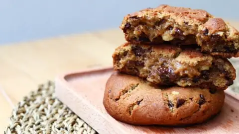 How to Replicate NYC’s Most Popular Chocolate Chip Cookies at Home